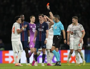 kartu merah luis diaz